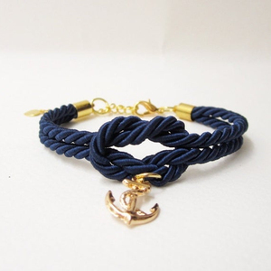 Bracelet en corde nouée - Collection artisanale unique - Product Image 1