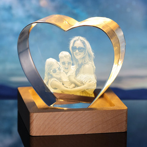 Ảnh pha lê 3D hình trái tim với đế ánh sáng | khắc laser thủy tinh tùy chỉnh cá nhân & khắc ảnh - Product Image 3