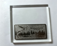 Plaque d'affichage en acrylique personnalisée avec insert métallique thermocollé sans soudure, finition brossée/mate/texturée/pailletée