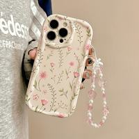 Coques de Téléphone Tendance avec Chaîne pour iPhone 16 15 17 18 Pro Max – Étui Crème à Motif Floral – Coque Arrière