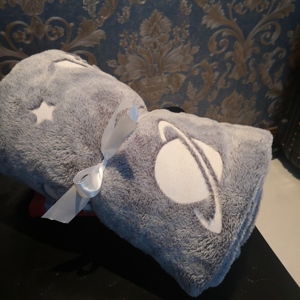 Gesunde und Weiche Flanell Fleece Decke Glow in <span class=keywords><strong>The</strong></span> Dark Decke mit Stern Mond Spaß Geschenk für Kinder Jungen Mädchen - Product Image 5
