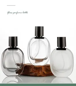 Essential do Jetsetter: frasco de perfume oval plano de 30ml, conveniente e elegante