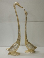 Sculpture d'aigle en métal plaqué argent blanc, artisanale, statue d'oiseau en aluminium de luxe, décoration de table moderne pour la maison ou le bureau