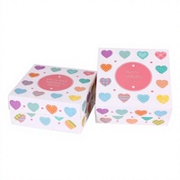 Boîte à gâteau carrée blanche écologique personnalisée à montage automatique et carton cadeau cœur coloré pour boulangerie et emballage d'aliments pour bébés