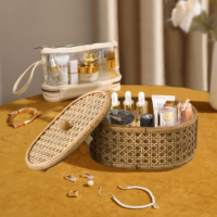 Boîte à bijoux décorative en osier tissé naturel faite à la main de forme ovale de luxe de vente chaude boîte de rangement de panier de décor à la maison avec couvercle