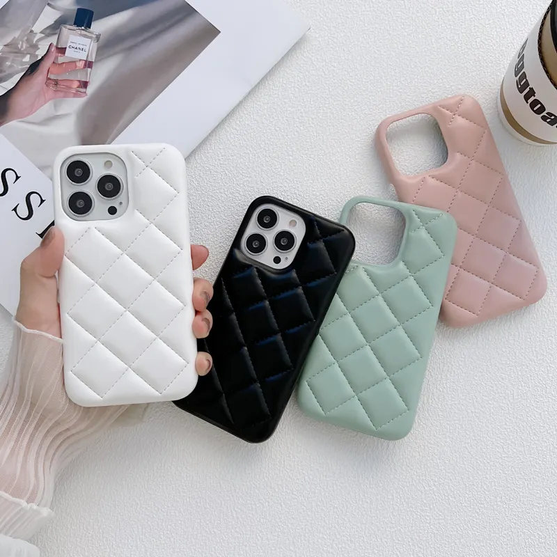 Diamond Texture Sofa Shockproof Mobile Back Cover 14 13 12 11 Pro X XS Max 7 8 Plus PU Down Jacket Phone Case For Apple iPhone