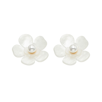 Boucles d'oreilles clous en acier inoxydable plaqué or 18 carats PVD avec fleur et perle pour femme, étanches