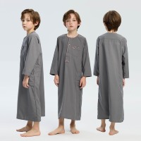 Robe islamique pour enfants avec bordure à motifs, kaftan traditionnel du Moyen-Orient, élégant Qamis de style marocain pour garçons, Thawb arabe