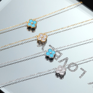 Collar de Plata de Ley 925 con baño de Rodio, con Delicado Trébol de Cuatro Hojas y Circonita, Joyería de Moda para Mujer, Ideal para Bodas - Product Image 1