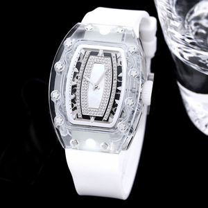 Montre sophistiquée transparente et lumineuse, montre de luxe pour les soirées formelles, les occasions professionnelles et les célébrations nocturnes, montre exquise - Product Image 1