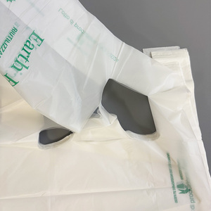 Bolsas de Camiseta de LDPE Reciclado con Logotipo Personalizado, Bolsas Ecológicas para Llevar Comida y Compras, Color Blanco, Impresión por Grabado, Venta al Por Mayor - Product Image 3