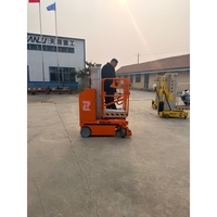 Plateforme élévatrice aérienne monomât autopropulsée en aluminium, hauteur de travail 24 pieds/7,5 m, capacité 400 lb pour l'entretien des entrepôts