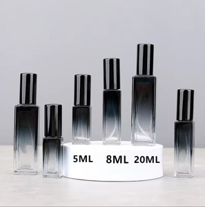 Botella <span class=keywords><strong>de</strong></span> Perfume <span class=keywords><strong>de</strong></span> <span class=keywords><strong>Vidrio</strong></span> Cuadrada <span class=keywords><strong>con</strong></span> Atomizador <span class=keywords><strong>de</strong></span> Aluminio <span class=keywords><strong>de</strong></span> 5ml, 8ml, 20ml, Botella Vacía <span class=keywords><strong>con</strong></span> Degradado <span class=keywords><strong>de</strong></span> Color - Product Image 4