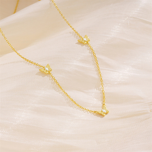 สร้อยคอเงินแท้ 925 ดีไซน์ CANNER ชุบทอง 18k ประดับผีเสื้อเล็กสามตัว พร้อมเพชรซิคอน 5A ขายส่งเครื่องประดับ - Product Image 2