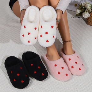 Commercio all'ingrosso miglior prezzo di moda pelliccia donna soffice cuore rosso morbido all'interno della casa pantofola per le donne <span class=keywords><strong>scarpe</strong></span> sandalo - Product Image 2