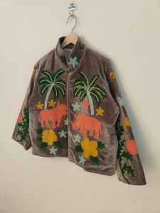 Veste en velours Suzani, style bohème, brodée de fleurs, veste tribale ouzbek artisanale, vêtement extérieur artistique - Product Image 5