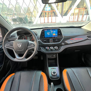 เป่าจุน 310 L4 รถแฮทช์แบ็ก 5 ที่นั่ง พวงมาลัยซ้าย เกียร์ธรรมดา มาตรฐานไอเสียยูโร 6 หลังคาซันรูฟอะลูมิเนียมอัลลอยด์ เบาะผ้าสีเข้ม ด้านหน้า/ด้านหลัง - Product Image 5