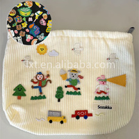 Personnalisez les dernières patchs en tissu feutré thermocollants brodés à la main de style coréen pour sacs (formes cœur et fleur) résistants aux hautes températures