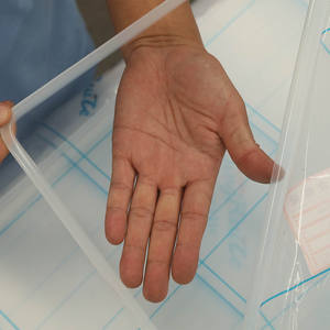 Panel Acrílico de Alta Transmitancia UV <span class=keywords><strong>para</strong></span> <span class=keywords><strong>Ventanas</strong></span> de Máquinas de Curado, Instrumentos de Belleza Facial, Dispositivos de Terapia de Luz Médica - Product Image 2