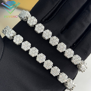 สร้อยข้อมือฮิปฮอปทรงดอกไม้ เพชรโมอิสซาไนต์ VVS ผ่านการทดสอบเพชร ชุบทอง เงินแท้ 925 พร้อมใบรับรอง GRA ของขวัญสำหรับทุกเพศ - Product Image 4