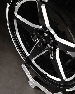 Rueda Monobloque Forjada para Auto de Carreras, 17 <span class=keywords><strong>18</strong></span> 19 20 21 22, Color Negro Darkhorse, Cinco Radios, Drag Pack, para <span class=keywords><strong>Ford</strong></span> <span class=keywords><strong>Mustang</strong></span> <span class=keywords><strong>GT</strong></span> - Product Image 5