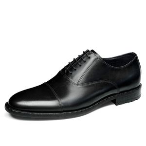 Chaussures décontractées classiques pour hommes en cuir véritable, chaussures en cuir de style britannique, chaussures de ville tendance et brillantes - Product Image 1