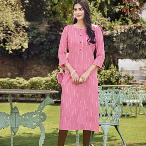 Collection de Kurtis longs en rayonne à motifs élégants pour la vente en gros - Product Image 1