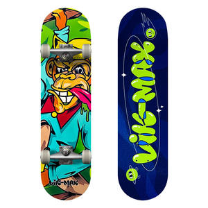 En Stock: Patinetas Completas de Madera de Arce de 7 Capas, 8 x 31 Pulgadas, para Principiantes, Venta al Por Mayor - Product Image 3