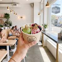 Custom Premium Single Wall Recyclable Disposable Multi-Compartment Snack Bowl Froyo Ice Cream Container with Paper Cups Divider
