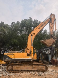 Excavatrices d'occasion HYUNDAI 335LC-9T 150 210 215 220 225 265 375 485 HYUNDAI 335LC-9T Excavatrices d'occasion - Product Image 4