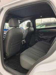 BYD Song L, Auto Eléctrico SUV Mediano de 5 Puertas y 5 Asientos, Volante a la Izquierda, Euro VI, Distancia entre Ejes de 2500-3000 mm, Suspensión de Doble Horquilla, Auto Usado - Product Image 4