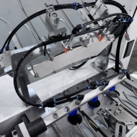 Newtop Machine de fabrication de boîtes à salade entièrement automatique pour la production de conteneurs alimentaires motorisés à grande vitesse en papier kraft en carton