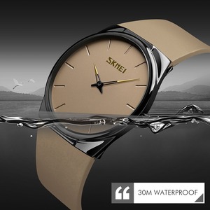 Montre-bracelet pour homme, au design simple et élégant, avec mouvement à quartz et résistance à l'eau de 30 mètres. - Product Image 2