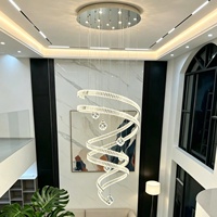 Luminaire suspendu professionnel personnalisé en cristal K9 en forme de double spirale LED pour escalier duplex, villa, salon
