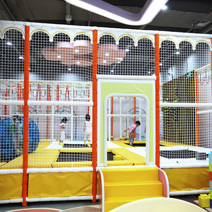 Équipement de jeu intérieur sécurisé pour enfants : Conception et aménagement de parcs de jeux avec filets d'escalade - Product Image 3