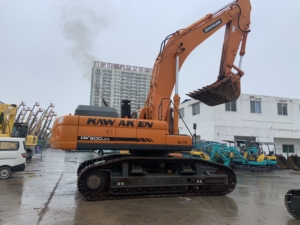 Excavatrice d'occasion DOOSAN DX500 de 50 tonnes pour la construction de fondations de bâtiments de grande hauteur, dotée d'une structure robuste et flexible, à vendre - Product Image 3