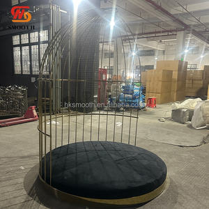 Canapé moderne en acier inoxydable doré en forme de grande cage à oiseaux pour salon, mariage ou décoration de fête - Product Image 5