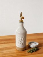 Distributeur d'huile d'olive en céramique blanche avec bouteille en relief Cruet d'huile avec bec verseur en acier inoxydable Pot de sauce soja vinaigre