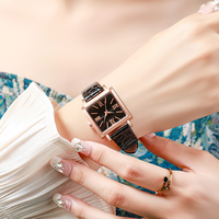 Montre à quartz pour femme avec bracelet en cuir carré, style luxueux et élégant, mode et simplicité, cadran romain tendance et classique