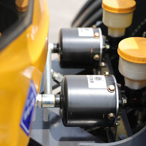 جرافة جديدة صغيرة من <span class=keywords><strong>Skid</strong></span> oy ديزل Wheel ، مع سعة 1 سنة ، جرافة مستوردة بمحرك مسار - Product Image 2