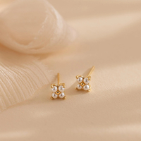 EMANCO Boucles d'oreilles clous mini fleurs simples et minimalistes pour femmes, hypoallergéniques, en acier inoxydable 6MM, bijoux de piercing