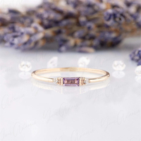 Bague de promesse en améthyste taillée baguette pour elle Bague de fiançailles en améthyste minuscule minimaliste Bague en améthyste violette