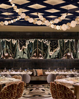 Mobilier de restaurant de luxe 5 étoiles, ensemble de tables de restaurant modernes en bois massif et marbre, banquettes de restaurant pour projets