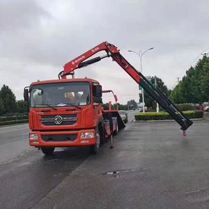 Camion de dépannage à plateau plat Dongfeng D9 avec grue à bras pliable à 4 sections de 8 tonnes, fonction de remorquage et de levage intégrée - Product Image 2