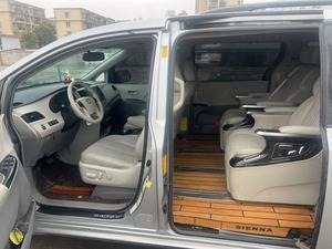 <span class=keywords><strong>Toyota</strong></span> <span class=keywords><strong>Sienna</strong></span> 3.5L 4WD 2015 Usada, Vehículo Usado de Alta Calidad, 5 Puertas, 7 Asientos, Gasolina, Puertas Corredizas Dobles, MPV en Stock - Product Image 4
