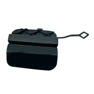 ฝาครอบตะขอเกี่ยวท้ายรถ Mercedes-Benz C-Class W205 รุ่น 2058850256 สีดำ วัสดุ ABS แผ่นปิดตกแต่งแบบสาม-in-หนึ่ง - Product Image 3