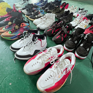 Chaussures de basket-ball pour hommes, avec empeigne en mesh respirant, semelle intermédiaire en EVA et semelle extérieure en caoutchouc, de marque internationale de créateur. - Product Image 4