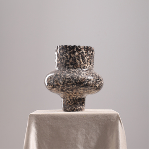 Venta caliente <span class=keywords><strong>flores</strong></span> <span class=keywords><strong>artificiales</strong></span> rojas <span class=keywords><strong>con</strong></span> jarrones de cerámica hechos a mano para comedor y sala de estar arte decoración del hogar - Product Image 3