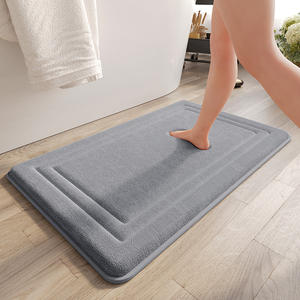Alfombra de Baño Rectangular Minimalista de Fibra de Poliéster Absorbente Antideslizante de Secado Rápido Engrosada Resistente a las Manchas de Color Sólido - Product Image 2
