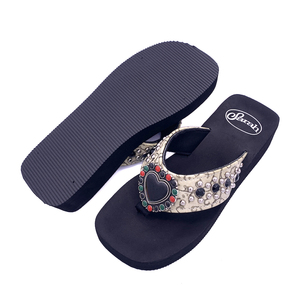 Logo personalizzato moda alta piattaforma <span class=keywords><strong>zeppa</strong></span> <span class=keywords><strong>nera</strong></span> Sloe da donna sandali infradito <span class=keywords><strong>con</strong></span> decorazione ciabatte - Product Image 1